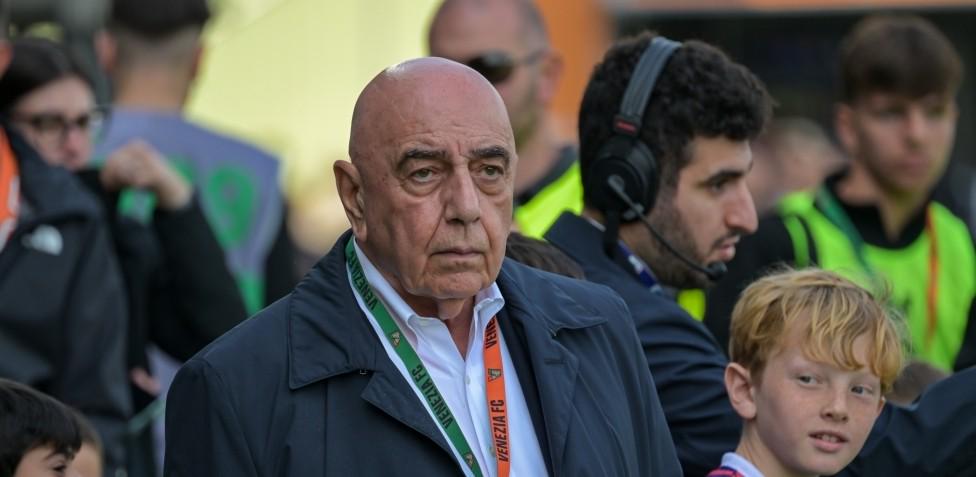 斯科尼把米, 上周日我坐, 已经过去八