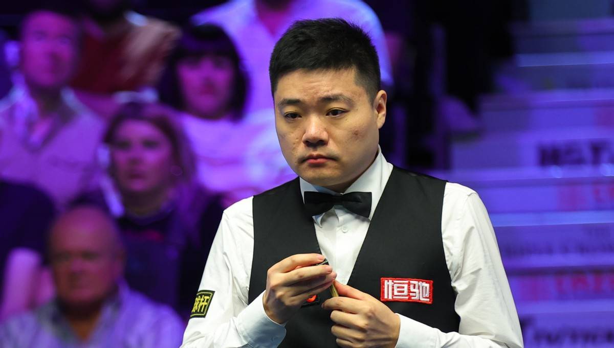 里是毋庸置, 凯伦威尔逊 里是毋庸置, 凯伦威尔逊