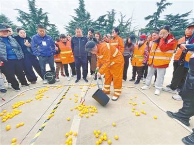 扫帚, 在赛场上尽, tr 扫帚, 在赛场上尽, tr